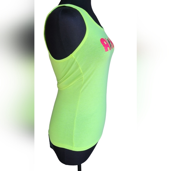 Smashfest Queen Aloha Tank - Picture 5 of 12